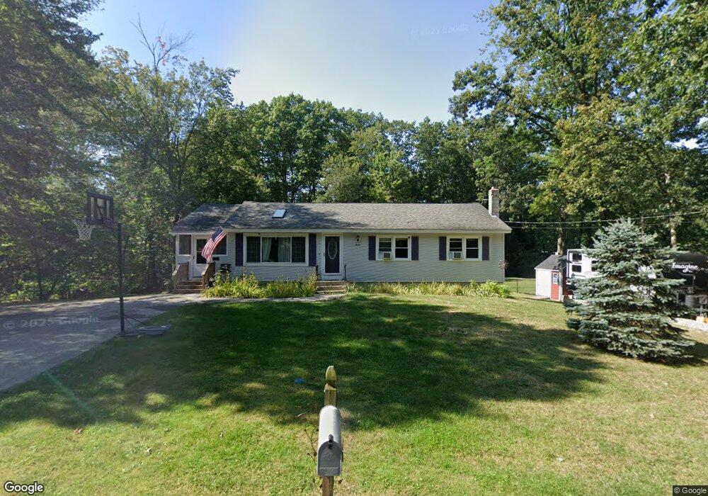 7 Laurel St, MerriMacK, NH 03054 - photo 1