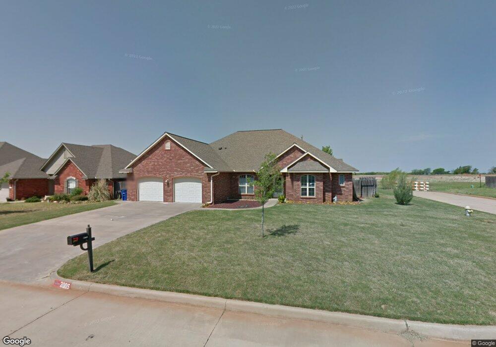 2005 Meadowview Dr, Duncan, OK 73533 - photo 1