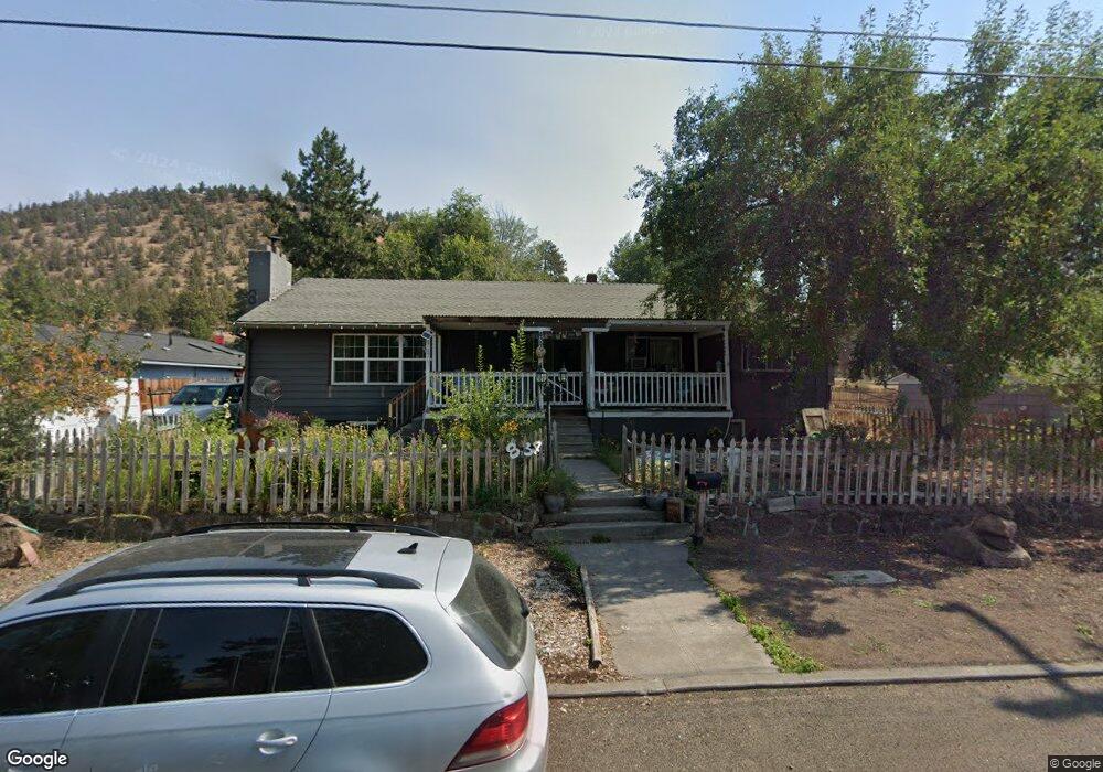 834 NE 12th St, Bend, OR 97701 - photo 1