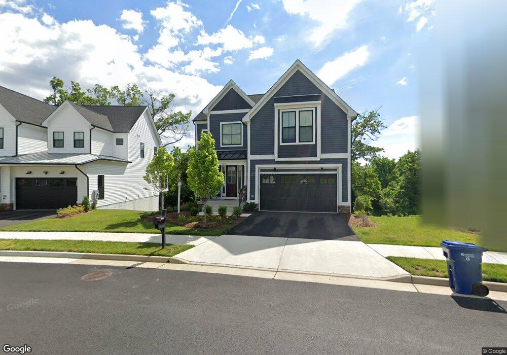 25552 Byrnes Crossing Dr, Chantilly, VA 20152 - photo 1