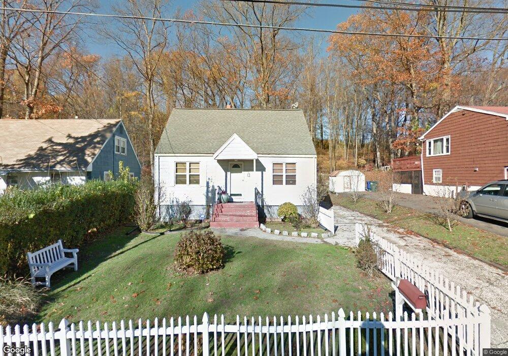 102 Pitt St, Bridgeport, CT 06606 - photo 1