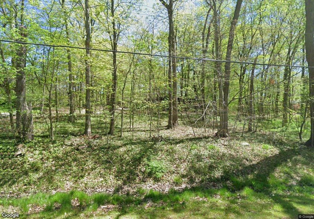 1679 Orchard Dr, Akron, OH 44333 - photo 1