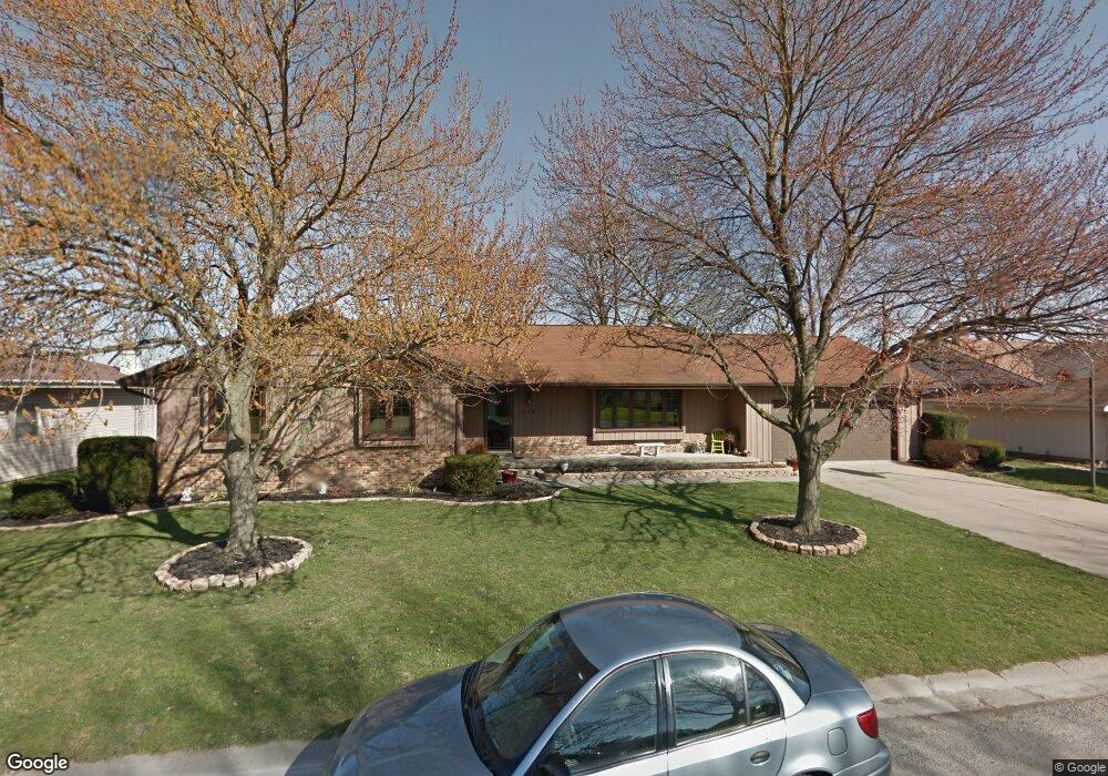 119 Crestwood Dr, Lincoln, IL 62656 - photo 1