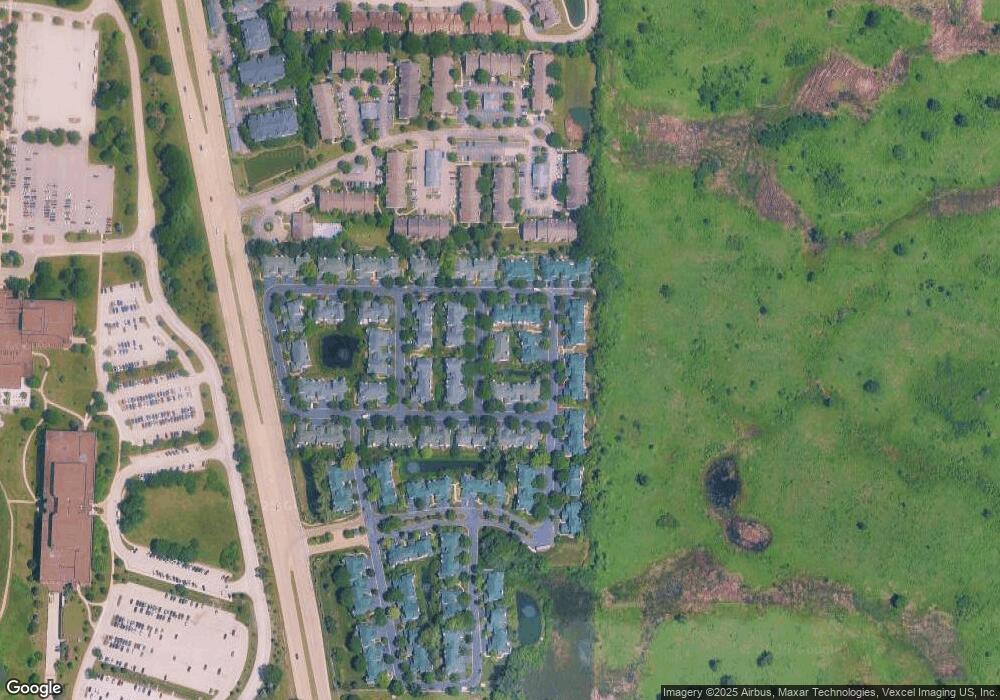 105 Woodbury Ln unit 40-B, Lake Bluff, IL 60044 - photo 1