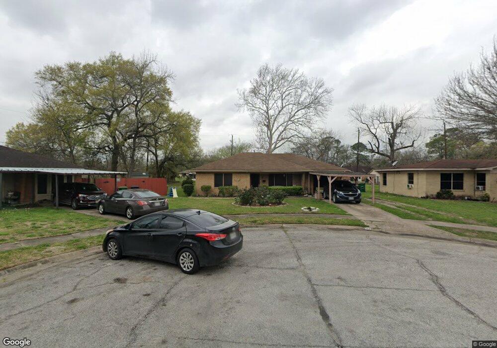 322 Acme Ct, Houston, TX 77022 - photo 1