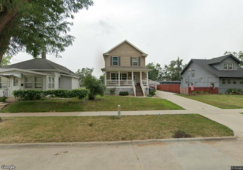 1424 L St SW, Cedar Rapids, IA 52404 - photo 1