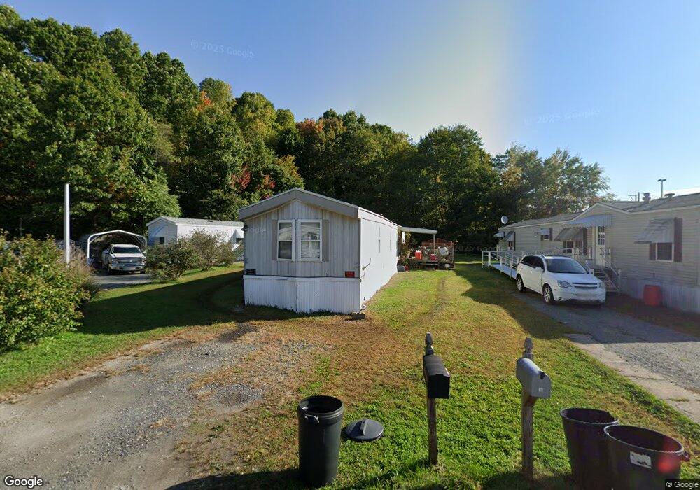 104 Rockledge Terrace, Taylor, PA 18517 - photo 1