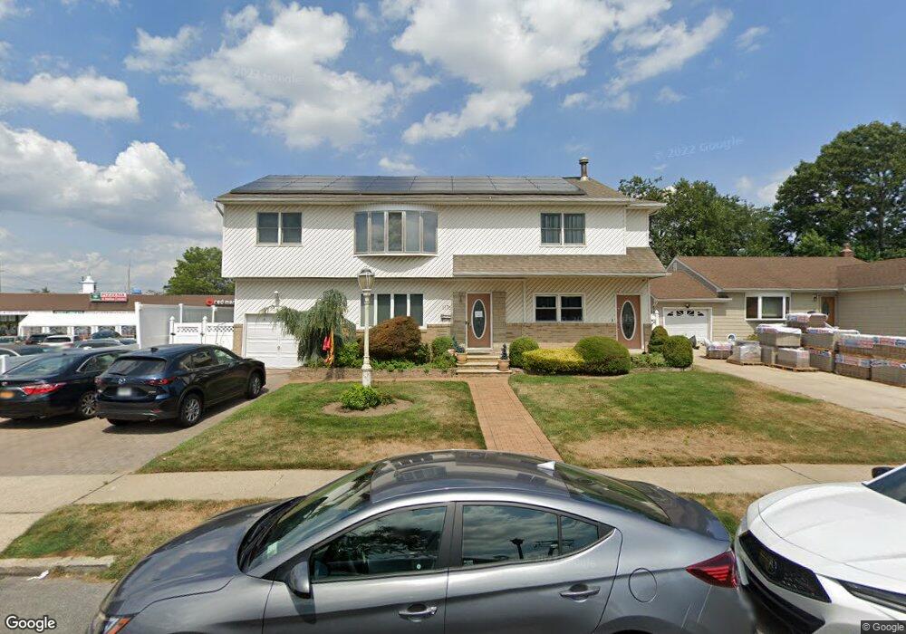 1176 Palermo Ct, Franklin Square, NY 11010 - photo 1