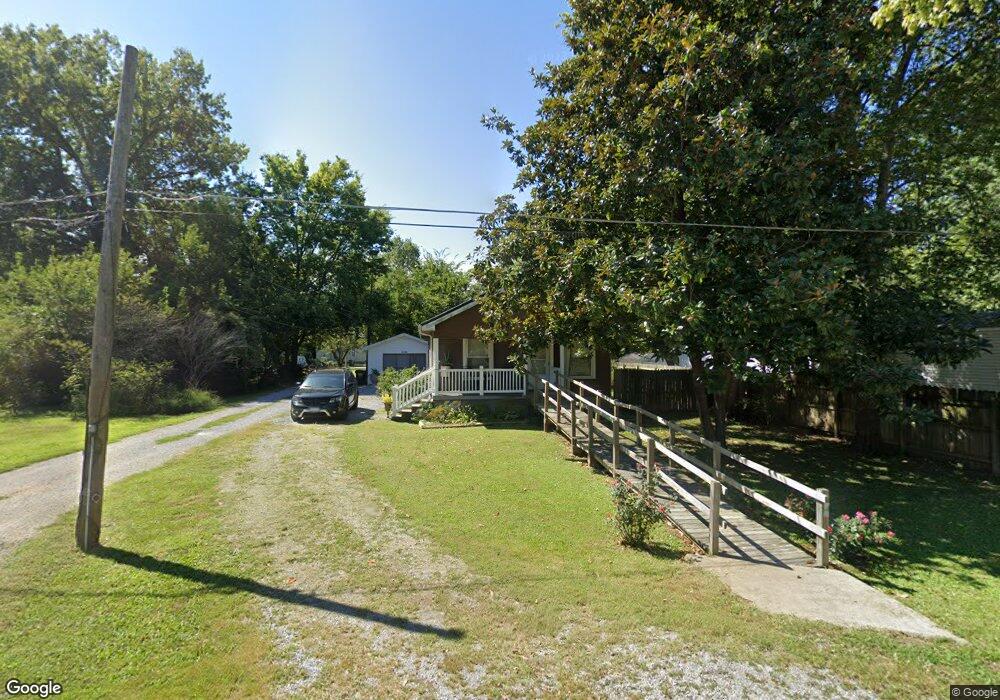 717 Coolidge St, Harrisburg, IL 62946 - photo 1