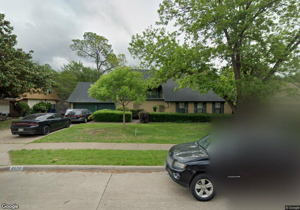 2500 Woodlawn Dr, Ennis, TX 75119 - photo 1