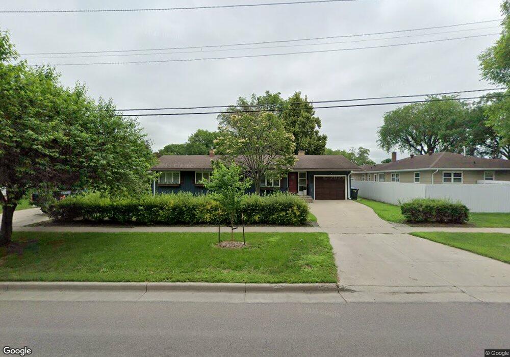 1637 Elm St N, Fargo, ND 58102 - photo 1
