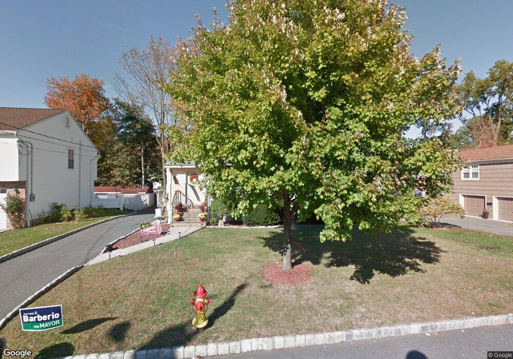 2 Elm Ln, Lake Hiawatha, NJ 07034 - photo 1