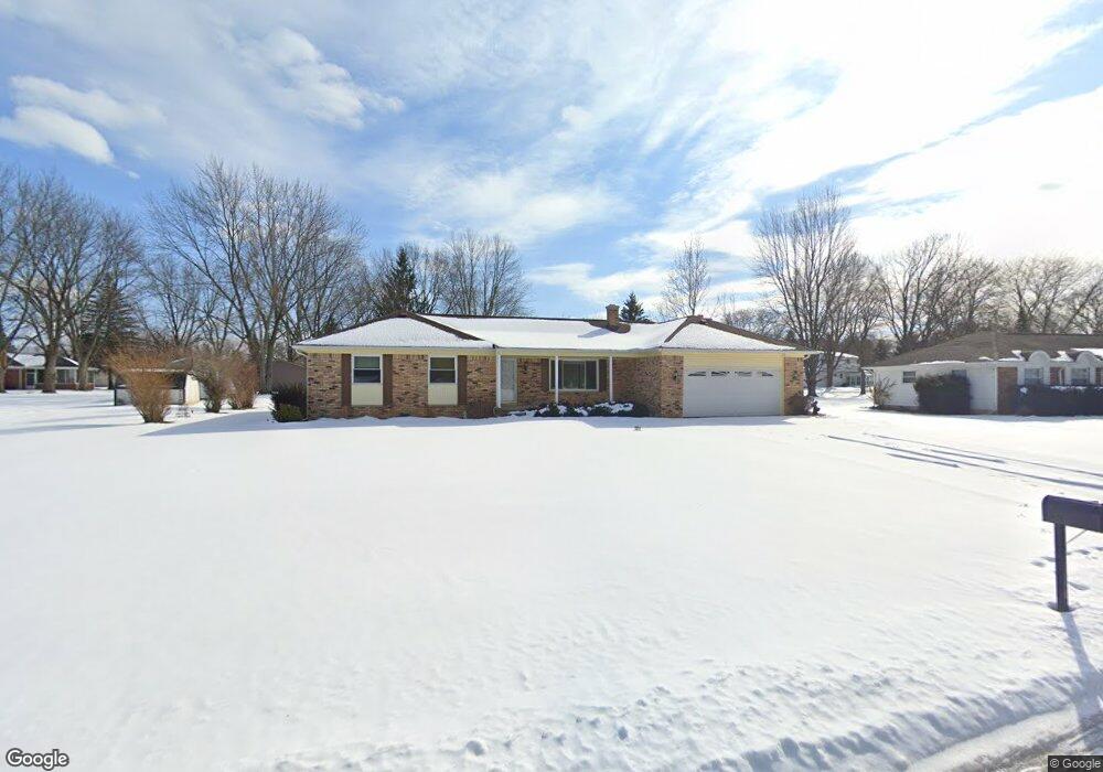 2211 Woodthrush Dr, Davison, MI 48423 - photo 1