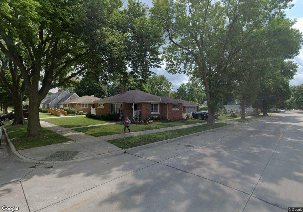 811 7th Ave SW, Austin, MN 55912 - photo 1