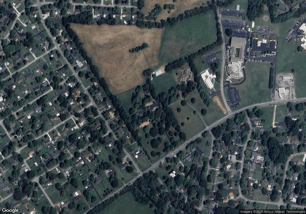 2900 Trotwood Ave, Columbia, TN 38401 - photo 1