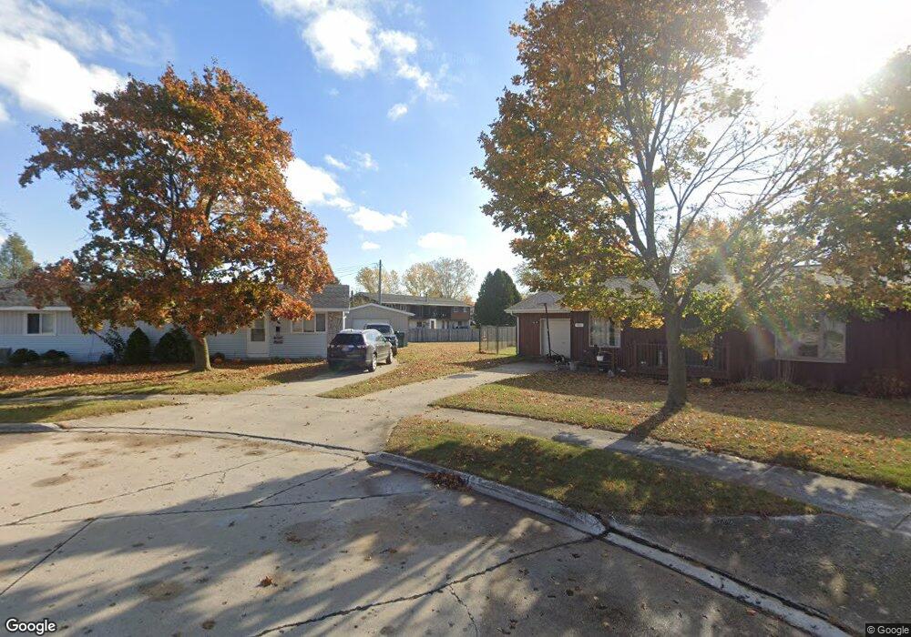 907 Parkway Ct, Two Rivers, WI 54241 - photo 1