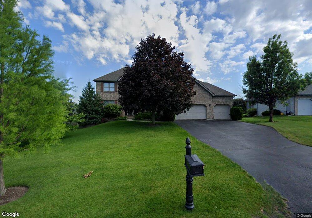 3590 Lakeview Dr, Algonquin, IL 60102 - photo 1