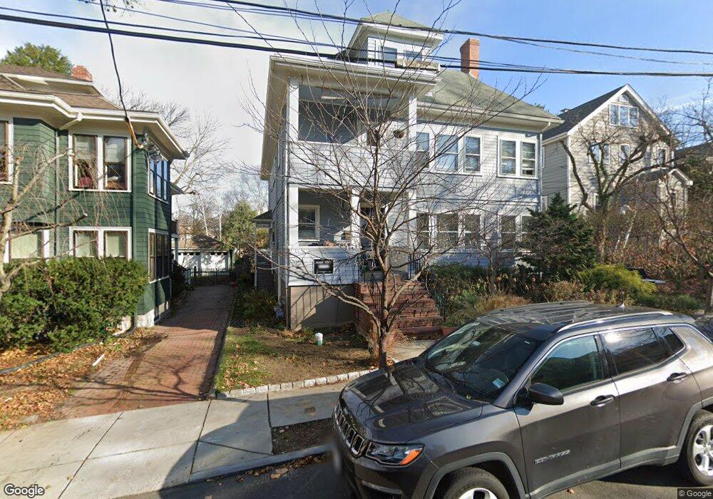 207 Lexington Ave unit 2, Cambridge, MA 02138 - photo 1