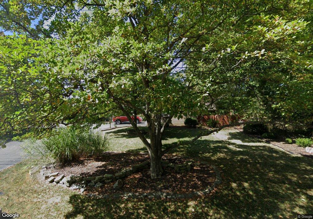 1099 Fairway Blvd, Columbus, OH 43213 - photo 1