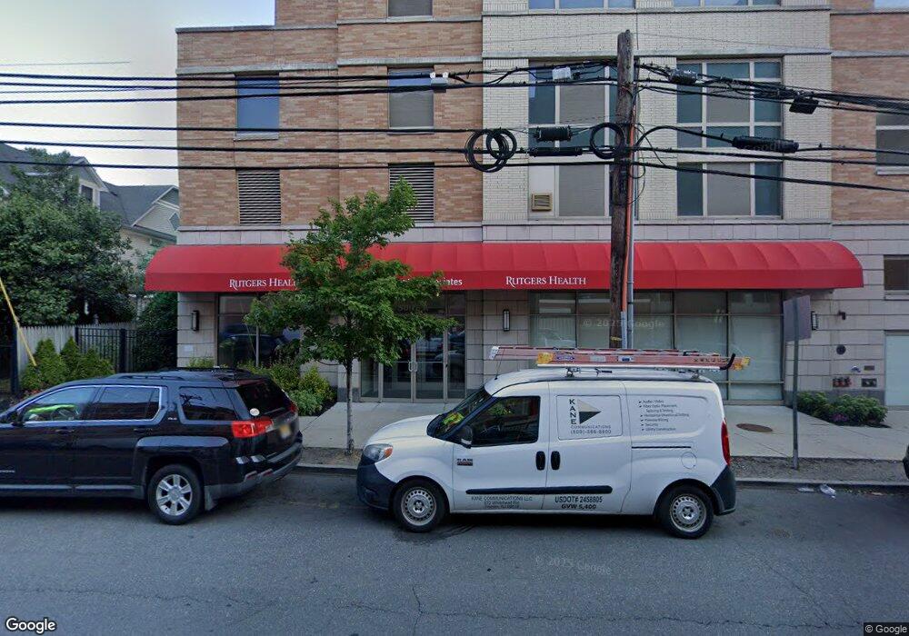 137 Somerset St, New Brunswick, NJ 08901 - photo 1