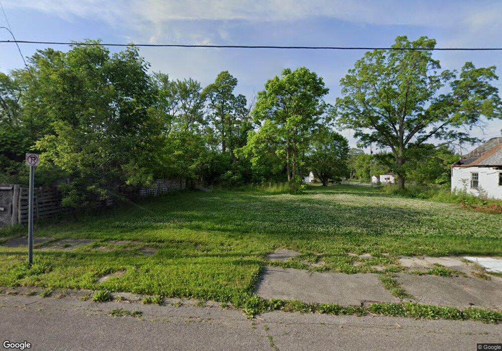 310 E Lorado Ave, Flint, MI 48505 - photo 1