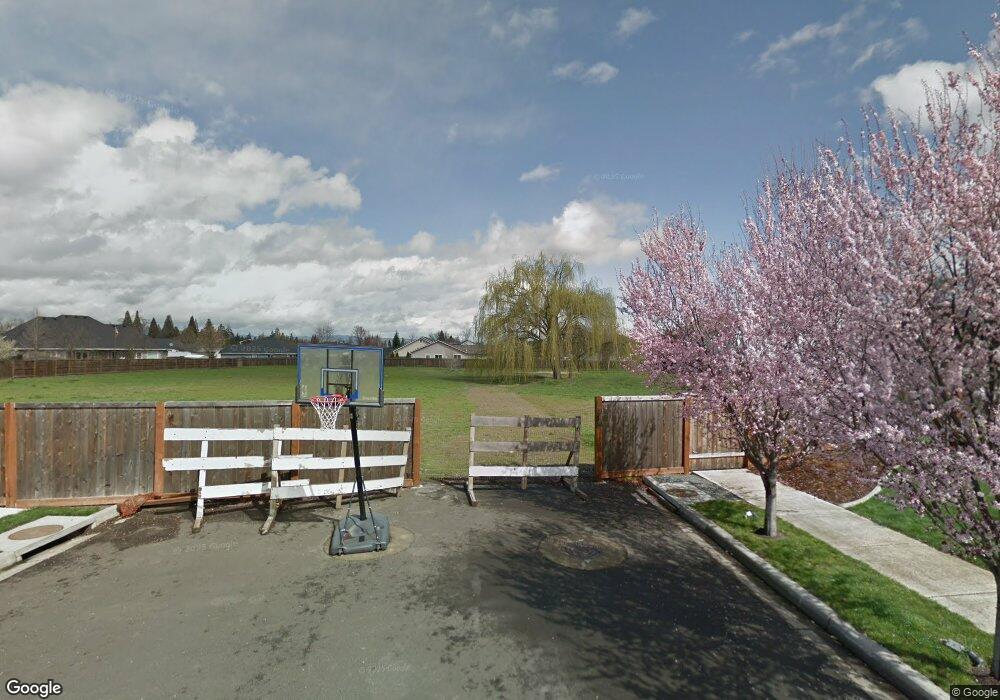 542 Pheasant Creek Dr, Central Point, OR 97502 - photo 1