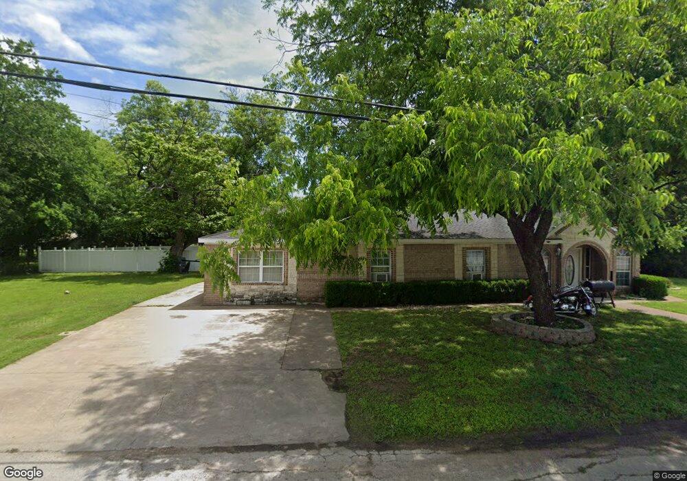 1414 N Brazos Ave, Cleburne, TX 76031 - photo 1