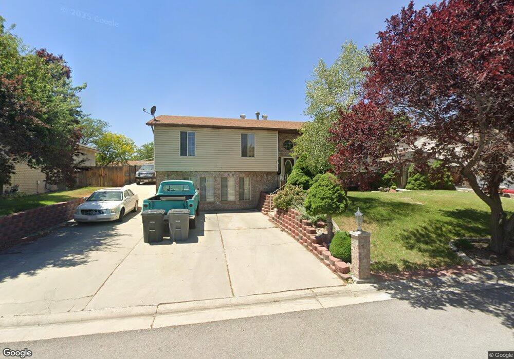 9814 Iverness Cir, South Jordan, UT 84095 - photo 1