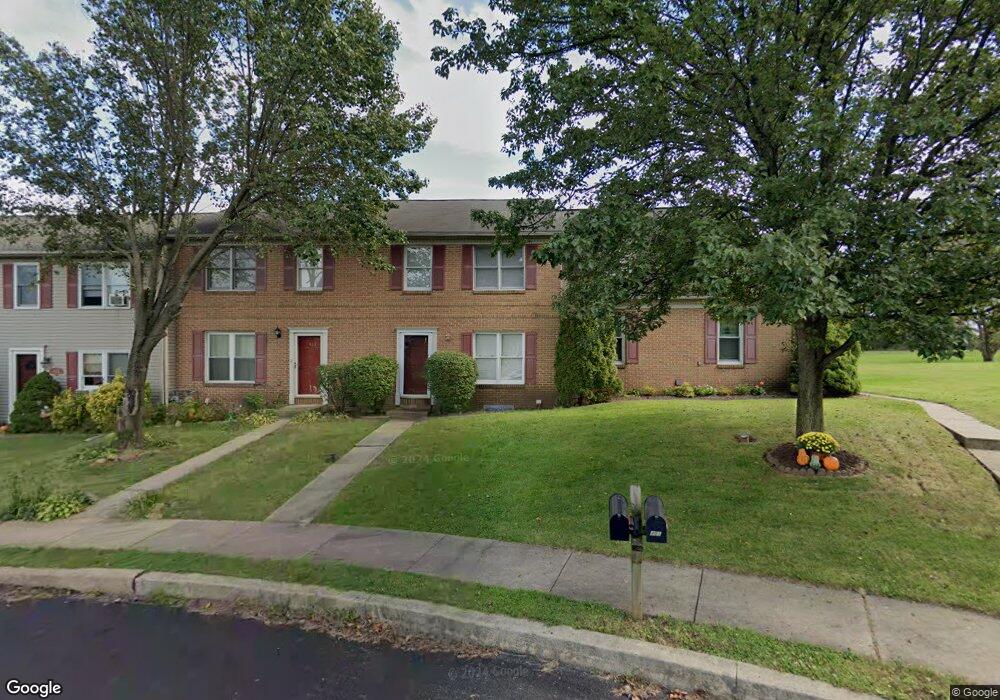 402 Stonecrest Ct, Stevens, PA 17578 - photo 1