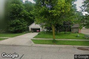 550 Woodhill Dr, Saline, MI 48176