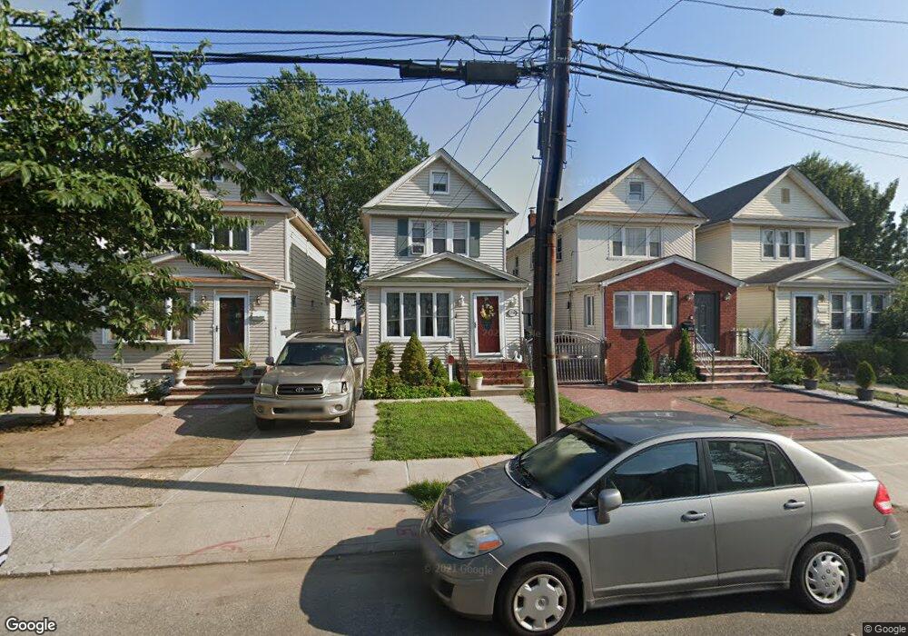 23706 93rd Ave, Bellerose, NY 11426 - photo 1