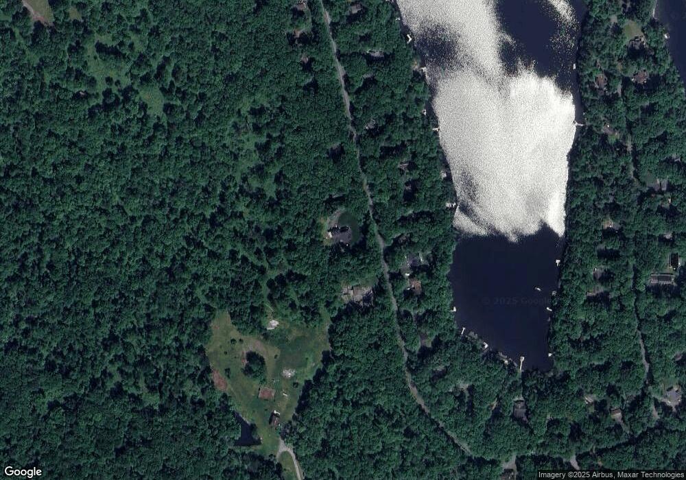 265 Fawn Lake Dr, Hawley, PA 18428 - photo 1