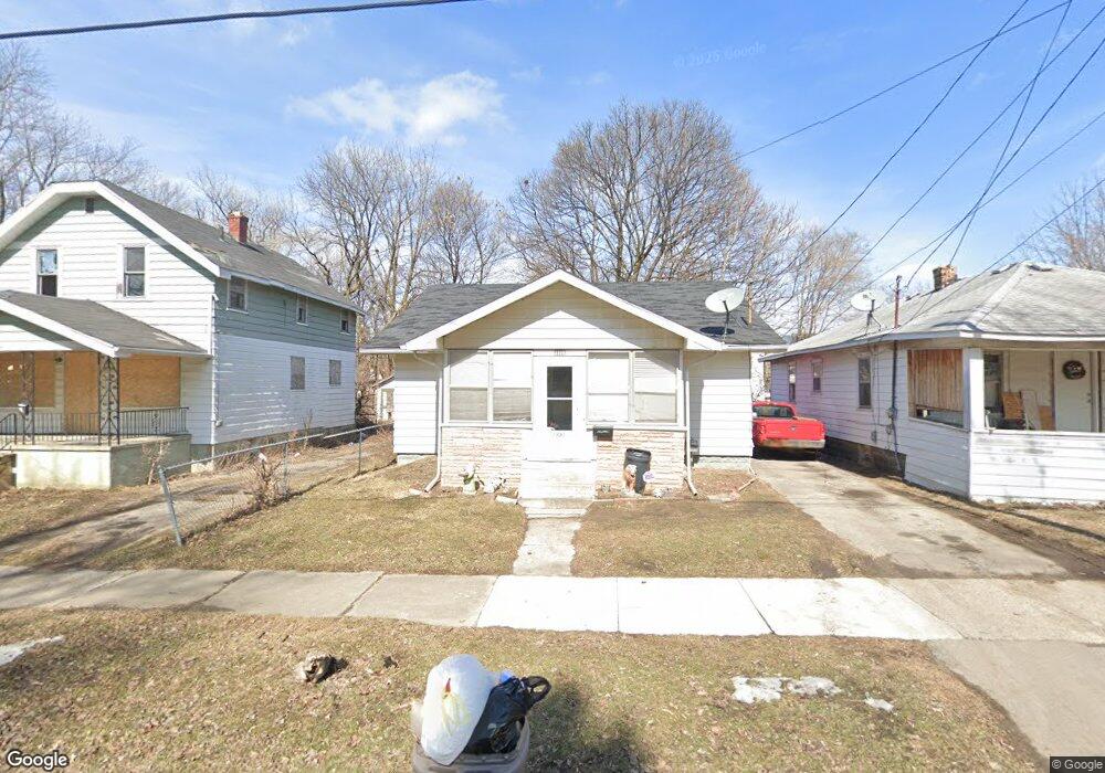 1721 Illinois Ave, Flint, MI 48506 - photo 1