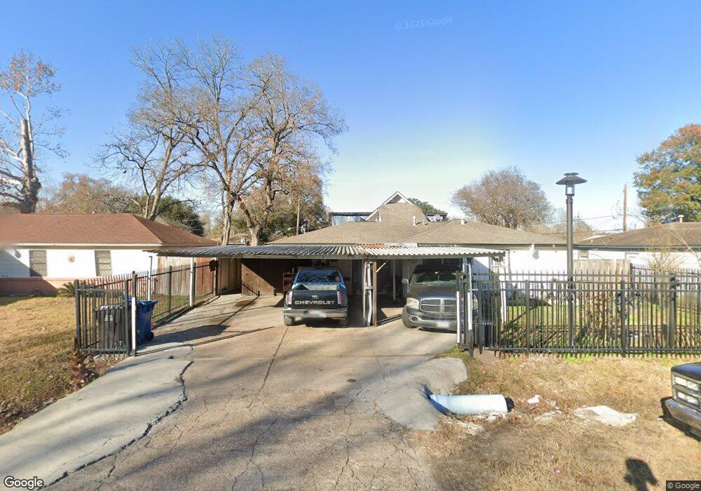 2227 Mooney Rd, Houston, TX 77093 - photo 1