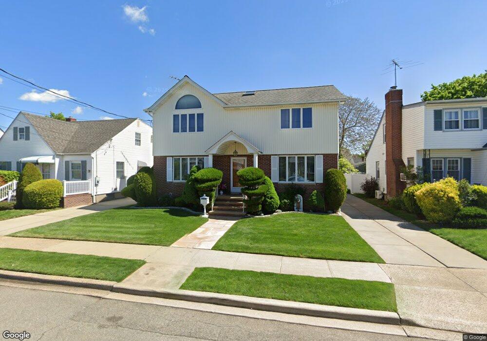 30 Paul Ave, New Hyde Park, NY 11040 - photo 1