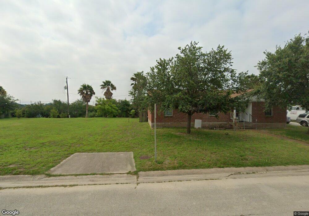 8023 Pruitt Dr, Galveston, TX 77554 - photo 1