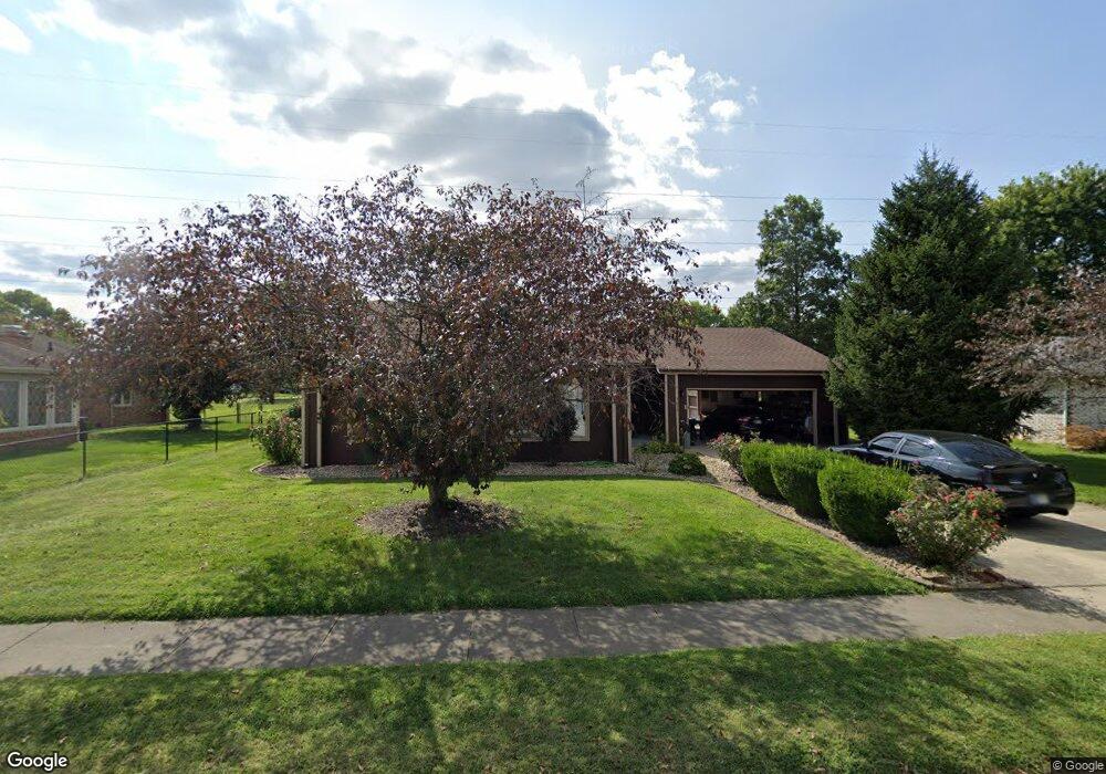 3634 Greenbriar Dr, Columbus, IN 47203 - photo 1