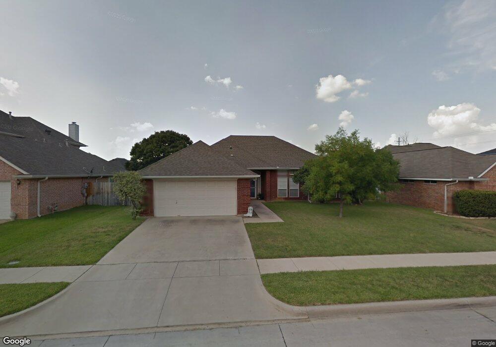 9117 Trail Wood Dr, North Richland Hills, TX 76182 - photo 1