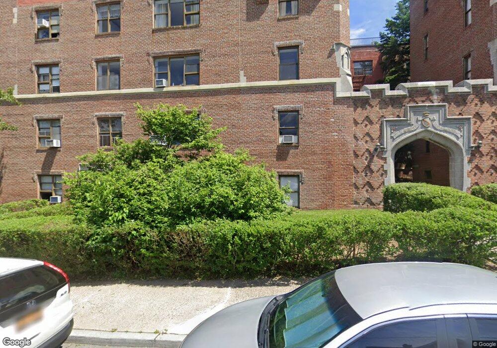 Summit Gardens, Port Chester, NY 10573 - photo 1