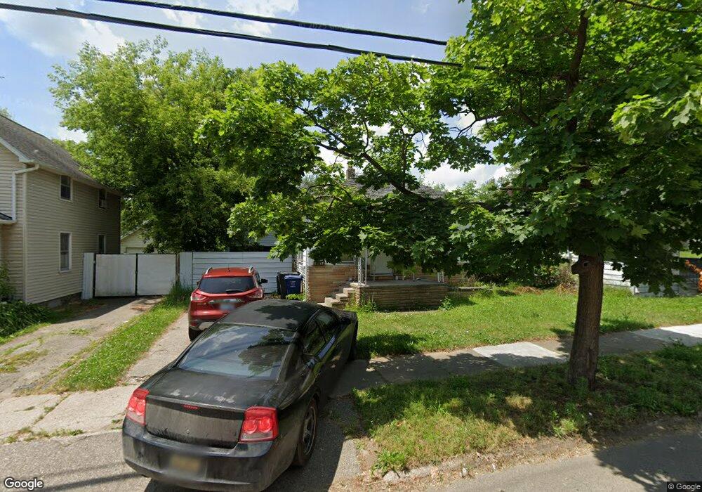 2017 Maplewood Ave, Flint, MI 48506 - photo 1