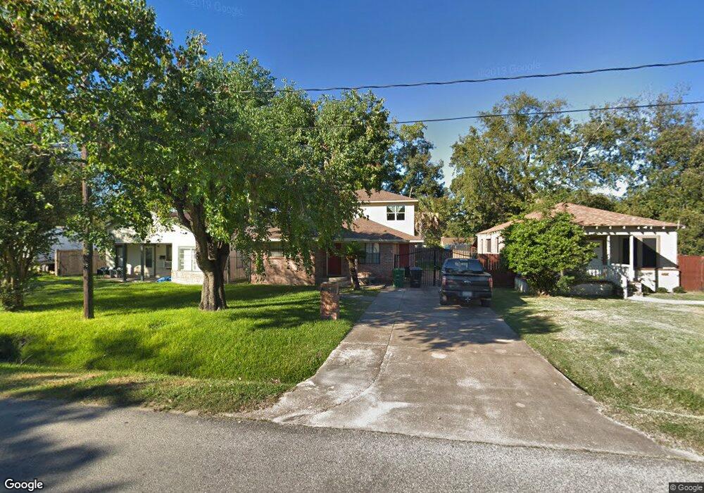 2209 Caplin St, Houston, TX 77026 - photo 1