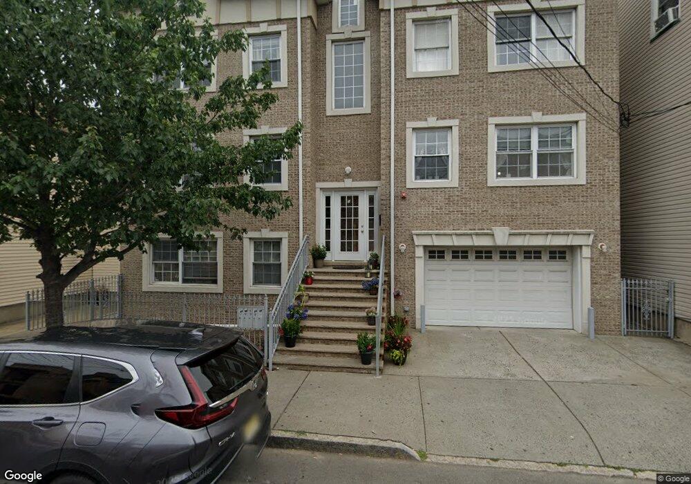 213 Walnut St unit 215, Newark, NJ 07105 - photo 1