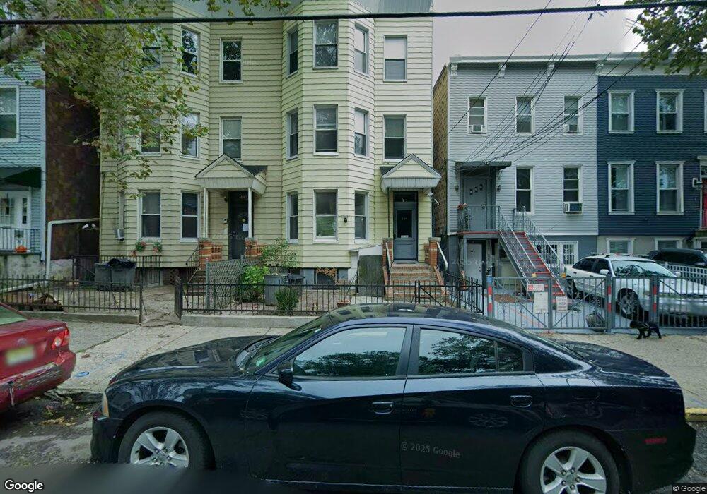 124 Chestnut Ave, Jersey City, NJ 07306 - photo 1