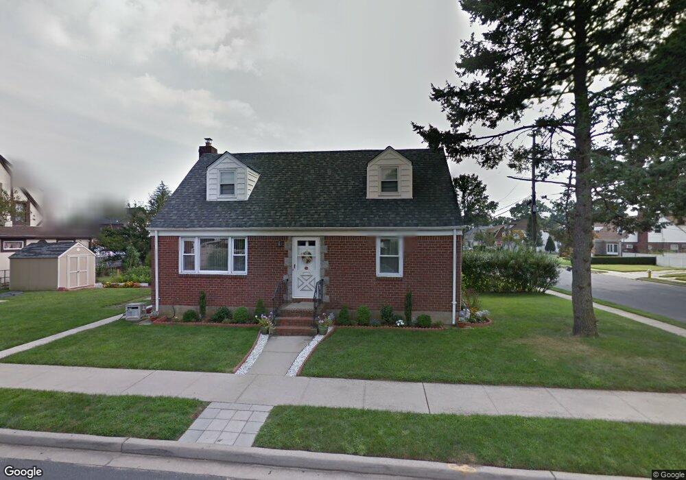 1099 Barnes St, Franklin Square, NY 11010 - photo 1