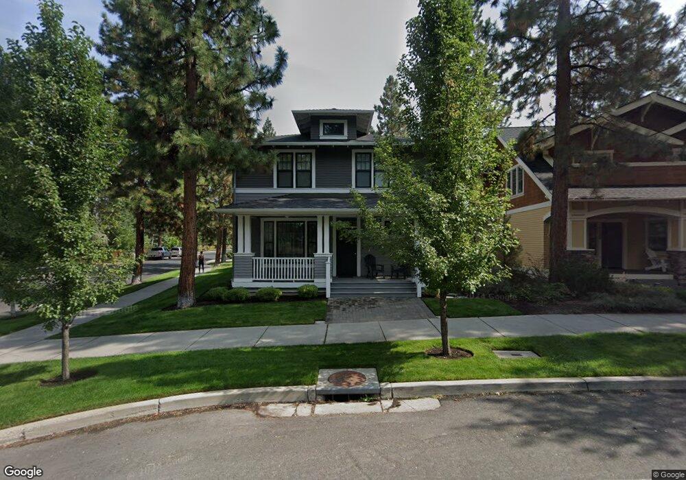 2577 NW Crossing Dr, Bend, OR 97703 - photo 1