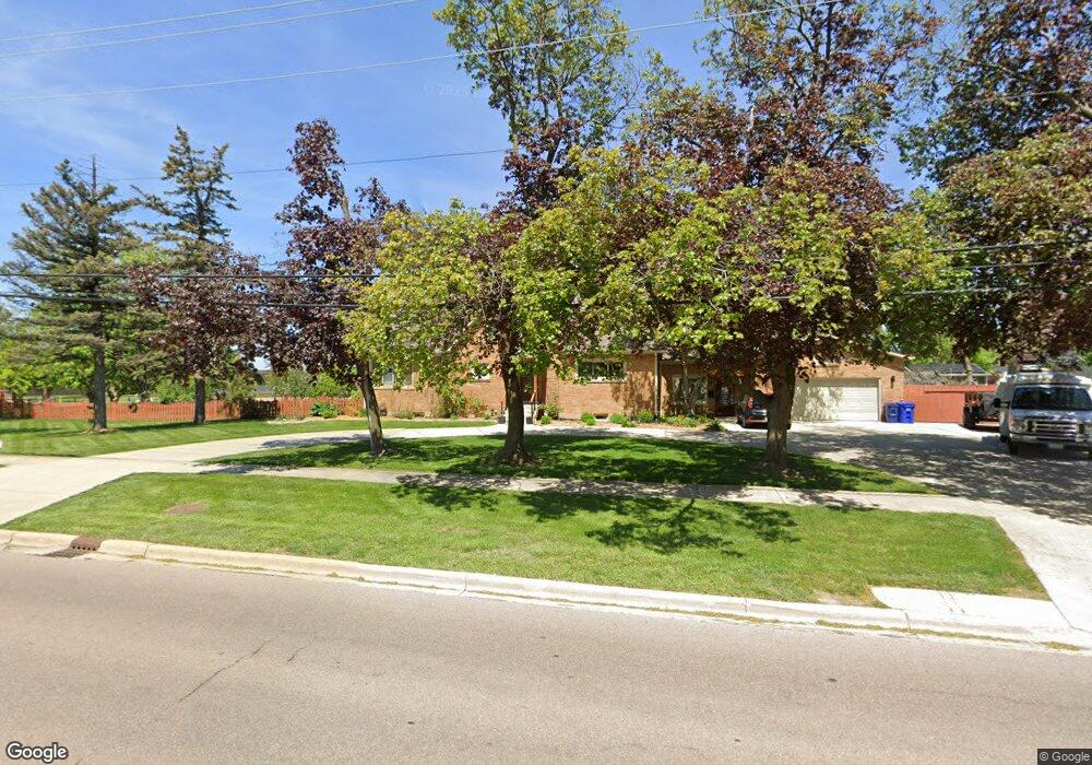 1601 Manchester Rd, Wheaton, IL 60187 - photo 1