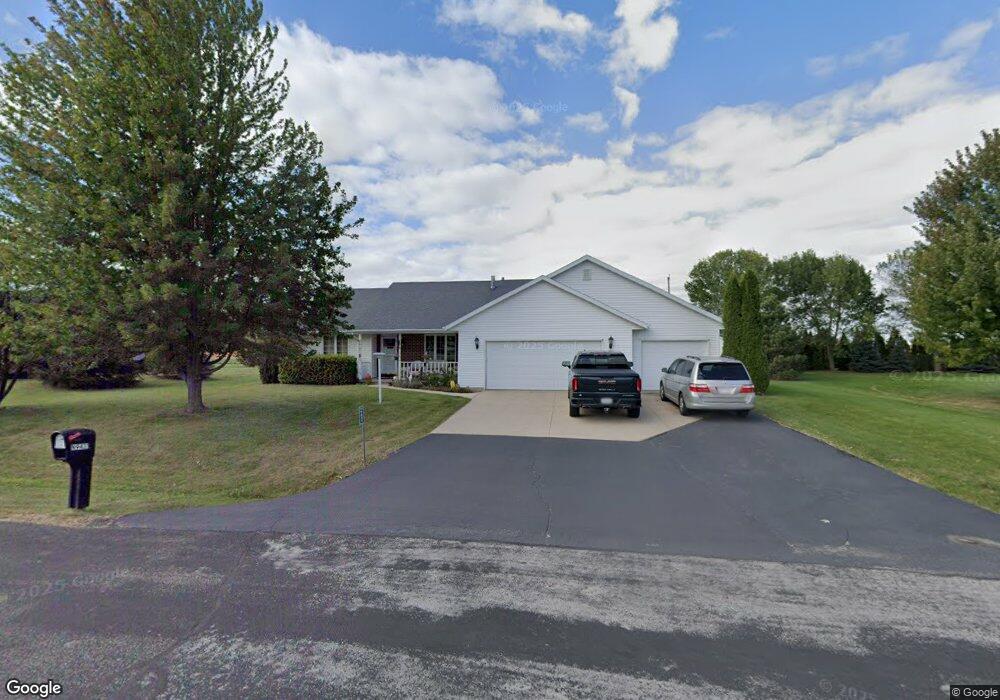N9431 Snapdragon Ln, Appleton, WI 54915 - photo 1