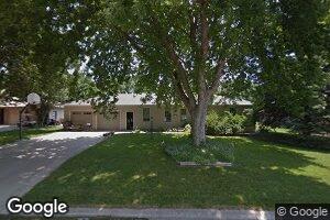 502 Center Crest Dr, Clay Center, NE 68933