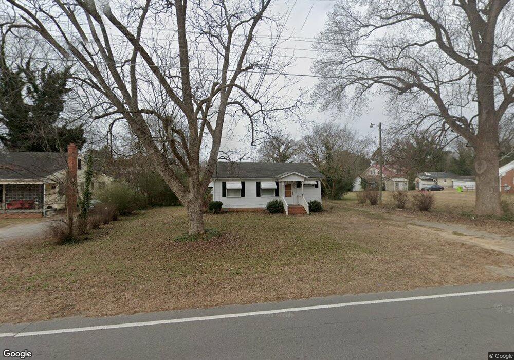 1020 Washington Ave, Weldon, NC 27890 - photo 1