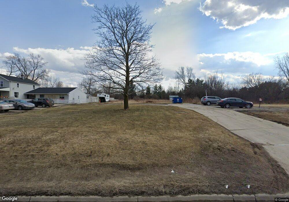 1122 E Maple Ave, Flint, MI 48507 - photo 1